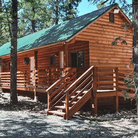 Pinewoods Resort And Rv Park Duck Creek Village Exteriér fotografie