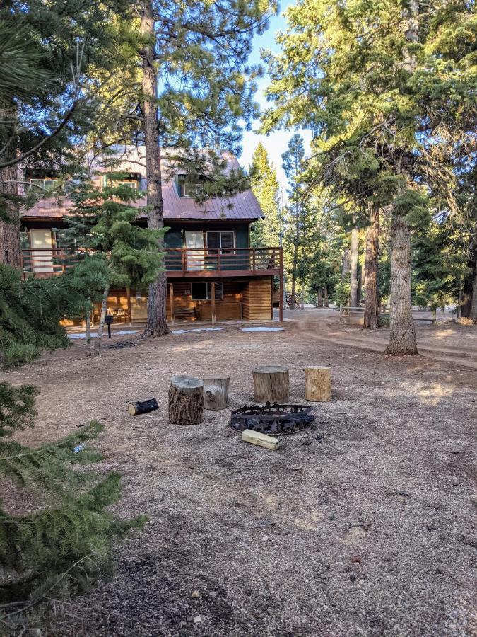 Pinewoods Resort And Rv Park Duck Creek Village Exteriér fotografie