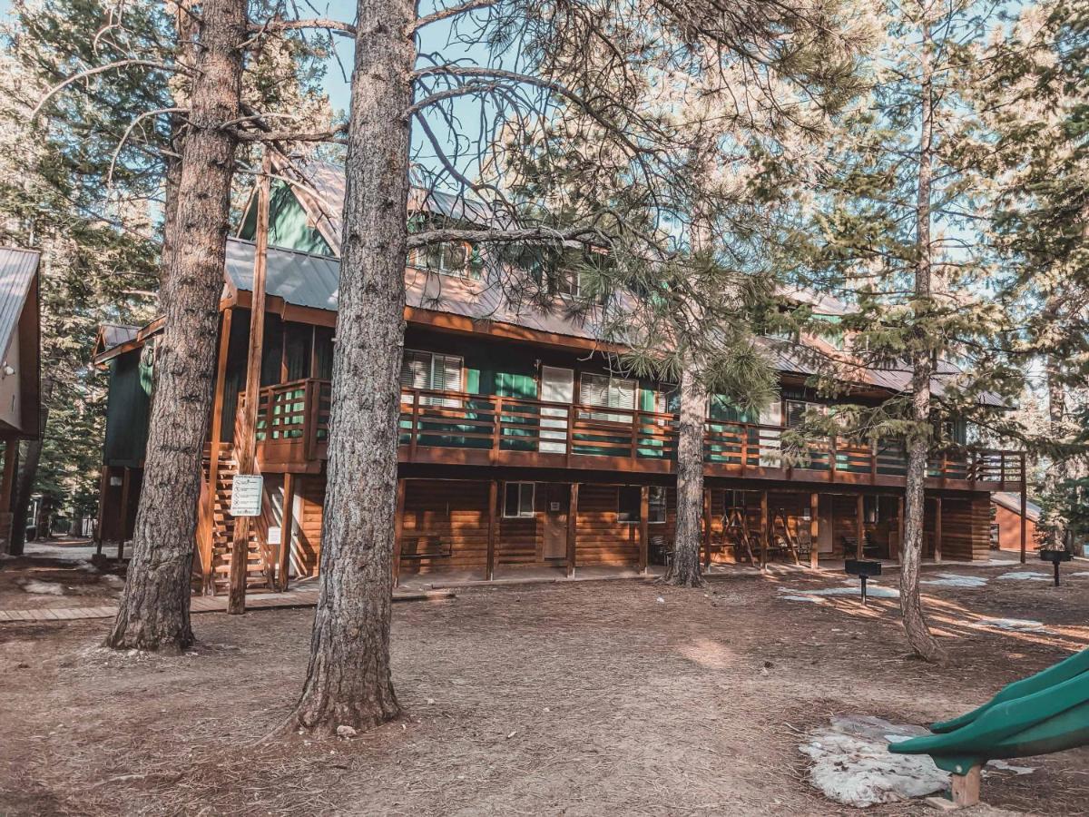 Pinewoods Resort And Rv Park Duck Creek Village Exteriér fotografie